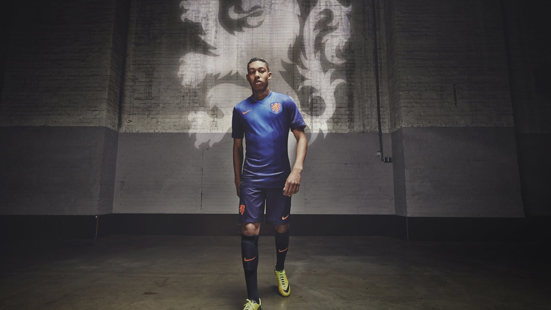 深度解析滑雪选手跳跃技巧，滑雪跳的动作要领是什么_