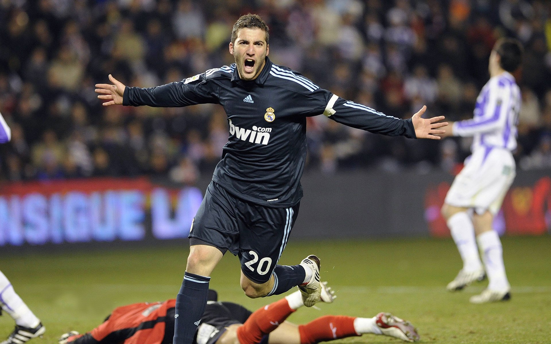 贝尔格莱德红星季后赛冲击力十足，贝尔格莱德红星历史最佳阵容